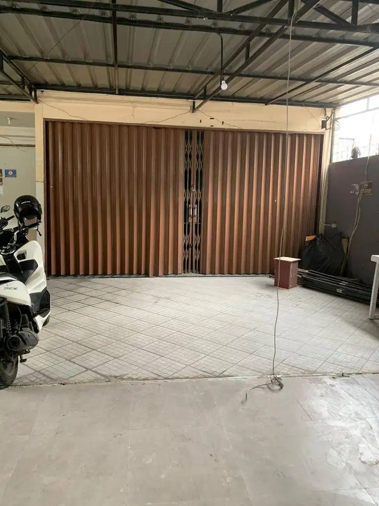 Ruko 3 lantai lokasi SANGAT strategis di belakang Tangcity mall