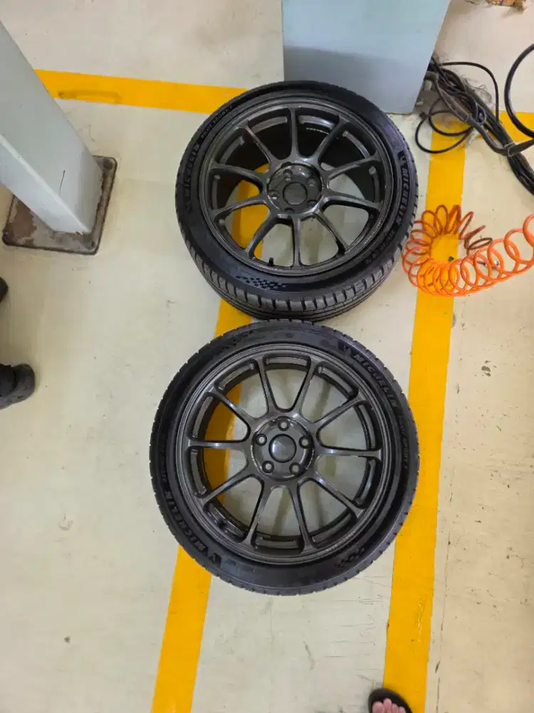 Rays ZE40 R18 made in japan