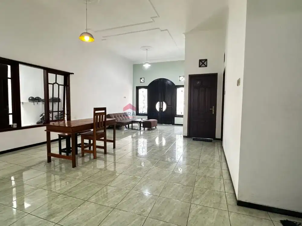 Investasi Rumah Kost Full Furnished Harga 3,1 Miliar