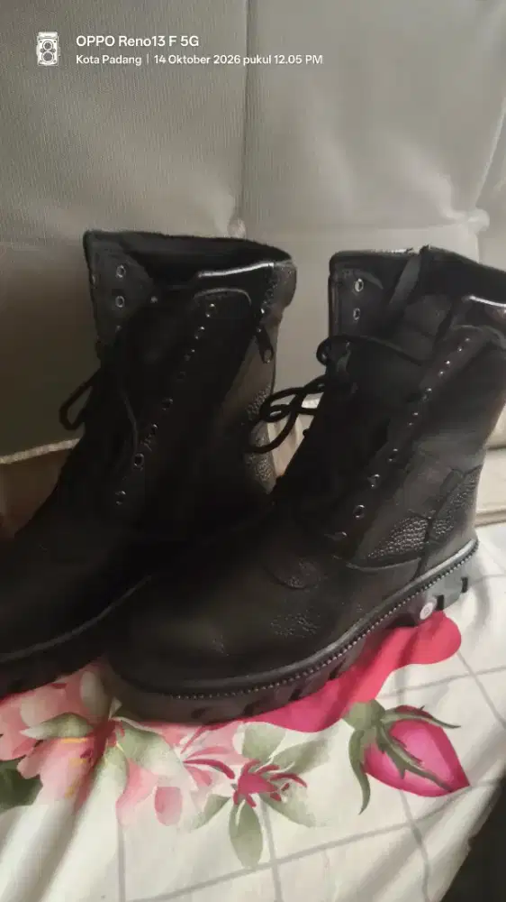 SEPATU PDL SATPAM