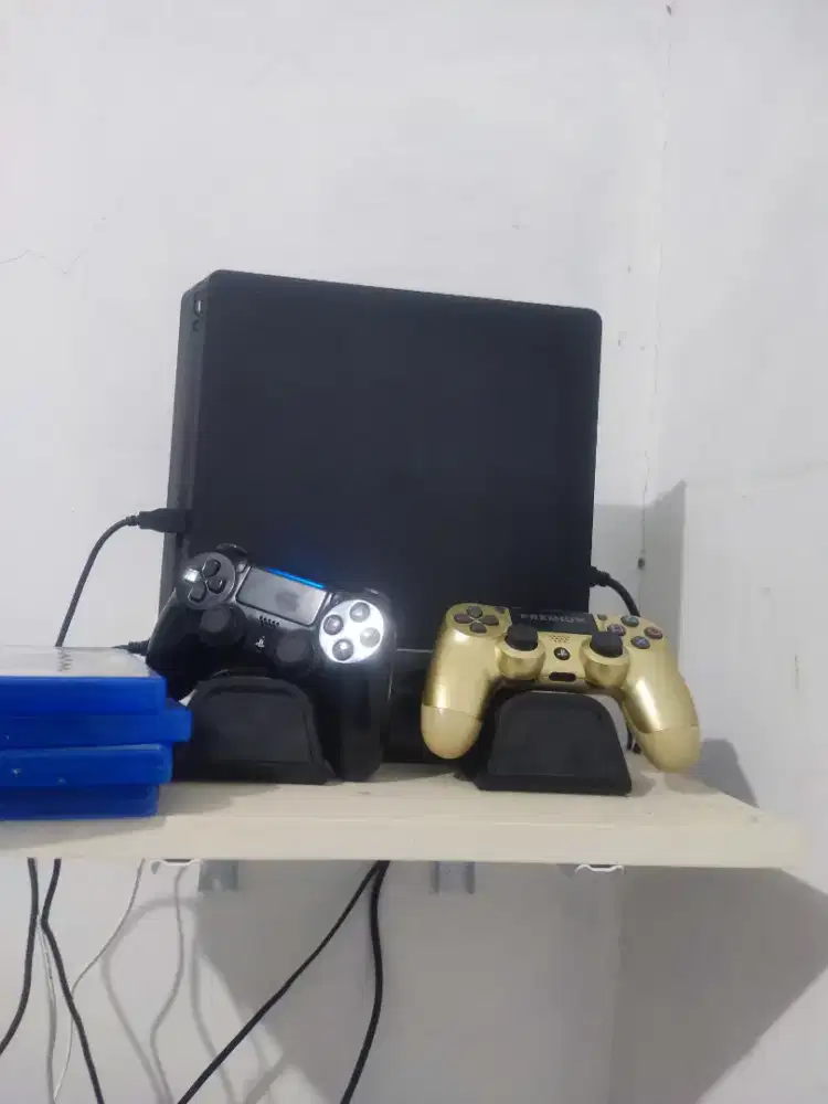 Ps 4 slim 1 TB ori