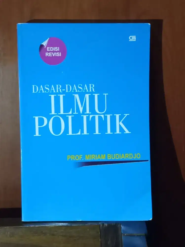 Buku Dasar-Dasar Ilmu Politik