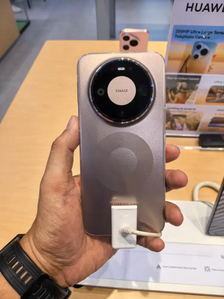 HUAWEI MATE 80 PRO