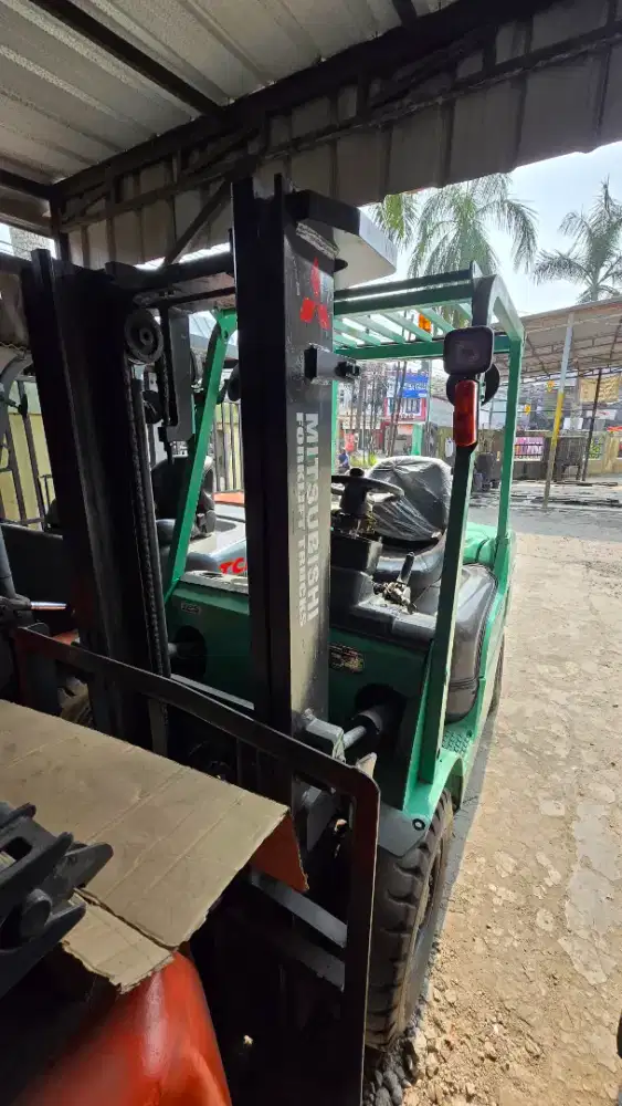 DIJUAL FORKLIFT 2.5 TON MITSUBISHI
