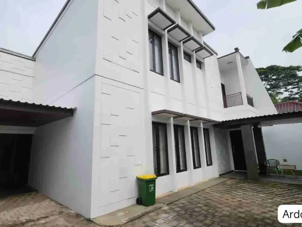 Dijual Rumah 2 lantai di Komplek Pemda, Jati Asih, Bekasi. Baru selesai renovasi, kondisi bagus, cocok untuk hunian keluarga besar.