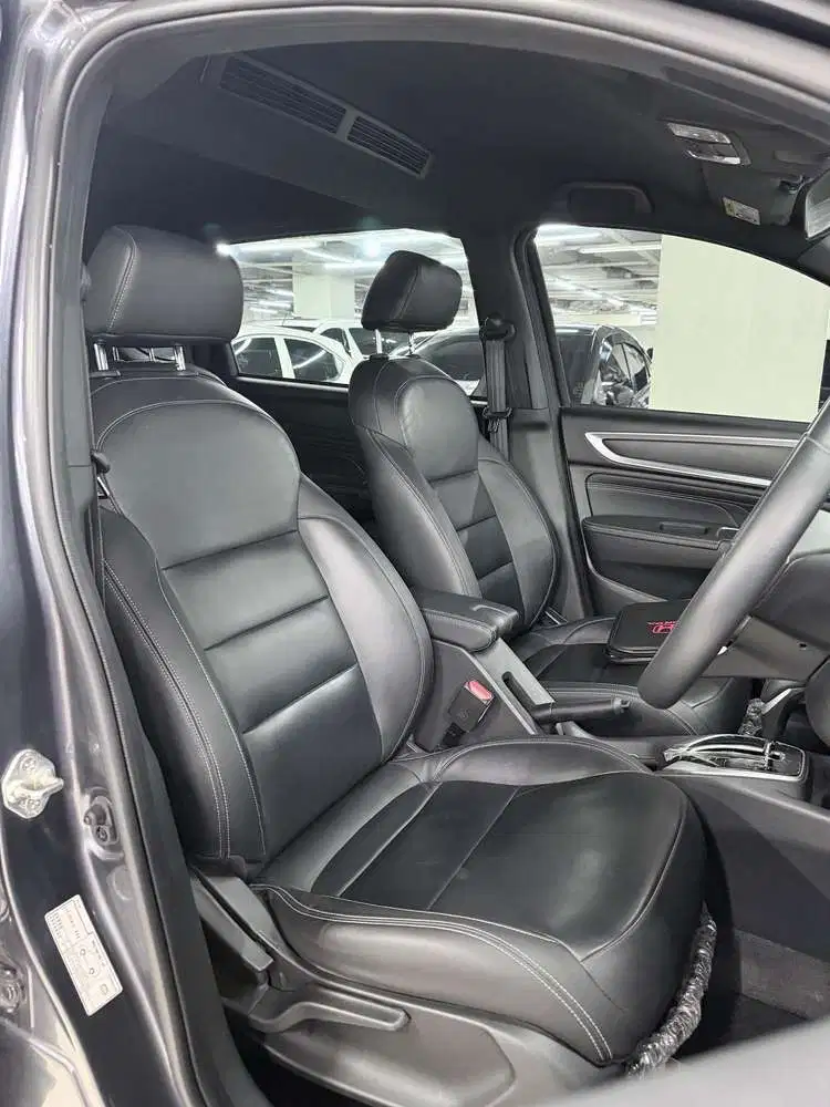 Honda BR-V Prestige 2024 nik 2023 abu2,At,Km antik 11rb,full ori,Top c