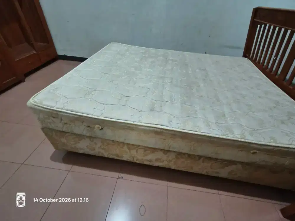 Kasur dan Dipan Springbed Bekas 160x200