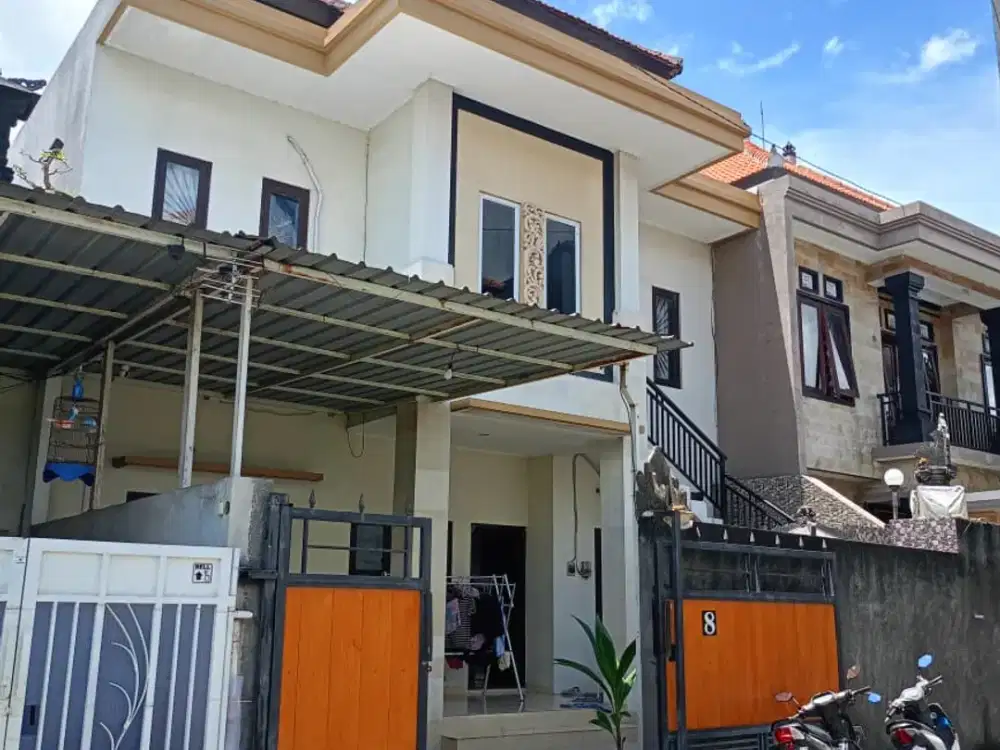 Dijual rumah lantai dua berlokasi di jalan pulau moyo pedungan Denpasar selatan