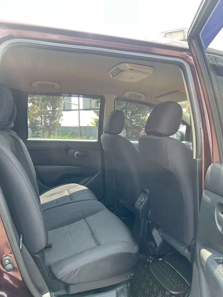 Nissan Grand livina 2012 Bensin