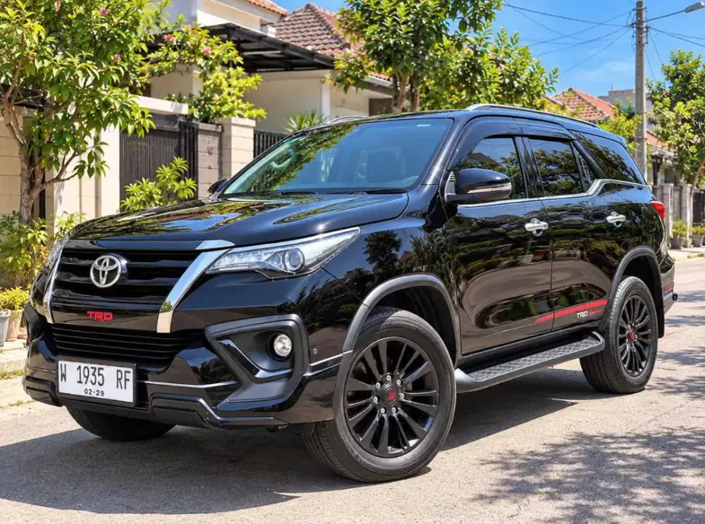 Fortuner VRZ TRD 2019 Diesel Matic Hitam