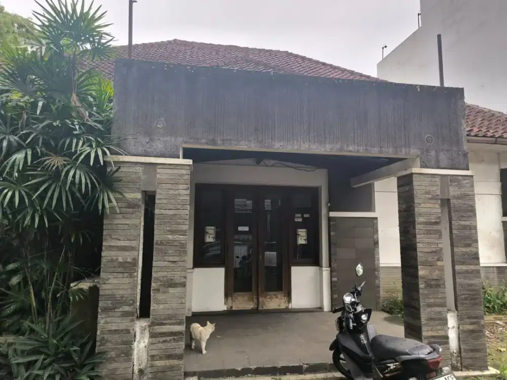 Rumah Lama Hitung Tanah Bekas Cafe Sayap Riau Bandung