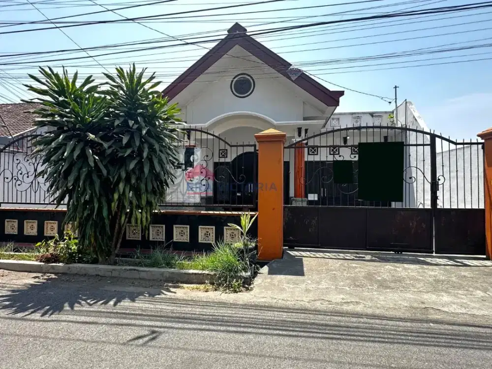 Dijual Rumah Kost 1 Lantai SHM Strategis 6 Kamar