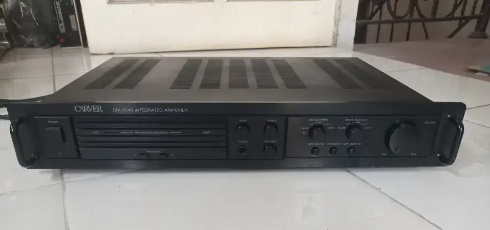 Amplifier CARVER CM-1040 (USA)