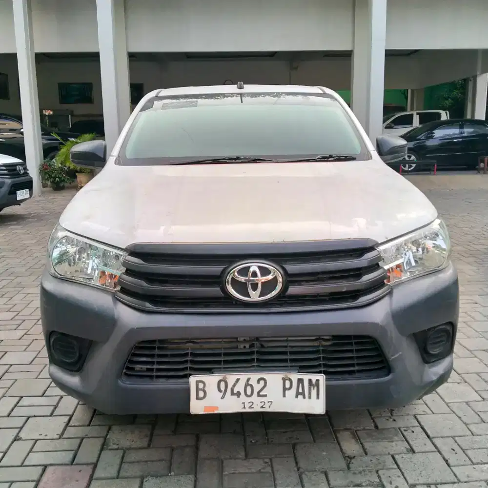 TOYOTA HILUX PICK UP 2.4 4X2 MT 2022