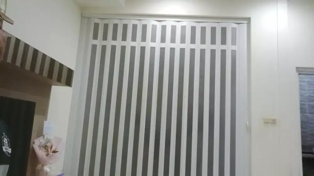 Jasa pasang pintu PVC, walpanel, roller blind, dll