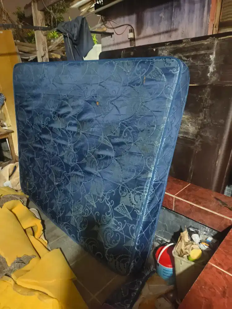 Kasur springbed