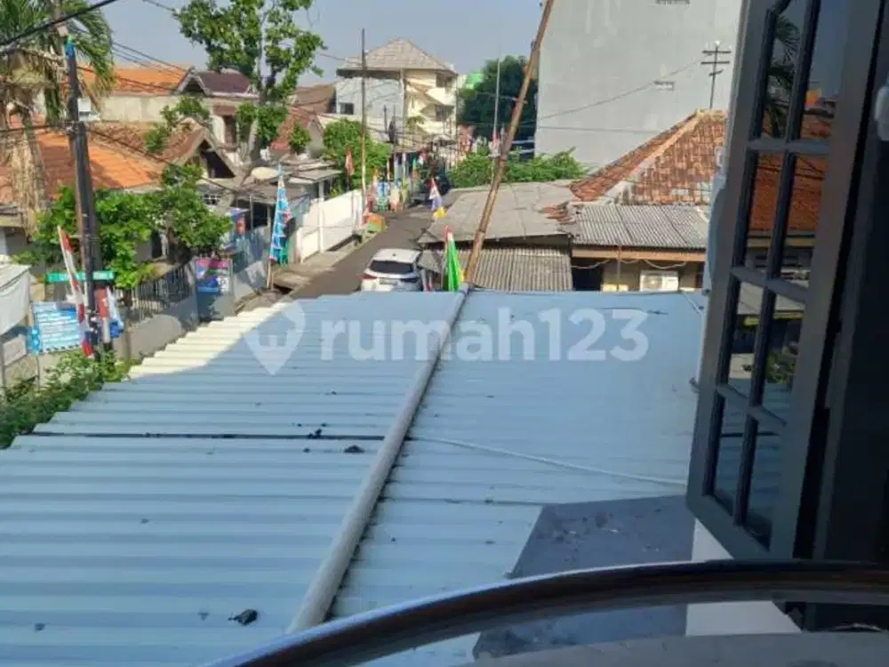 Di Jual Rumah di Jl Utama Selatan,Cengkareng Barat Cocok untuk di Bangun Kostan