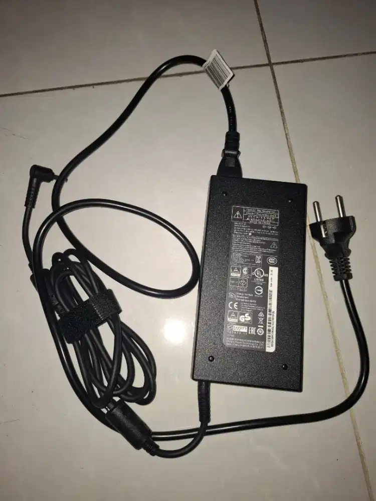 Charger Adaptor MSI Bravo 15 B7ed