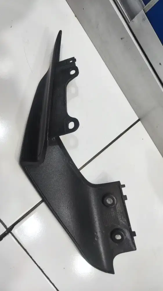Cover body belakang r15 v3 KANAN