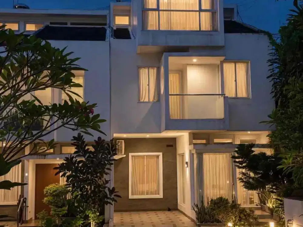 Rumah 3 Lantai, Luas Banguna 200m Cluster CUBICO Murah Jalan Aria Putra. 1.9M Nego Sampai Jadi Bisa KPR