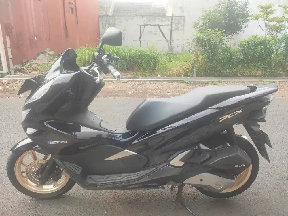 PCX hybrid 2018 km 22rb real bisa TT