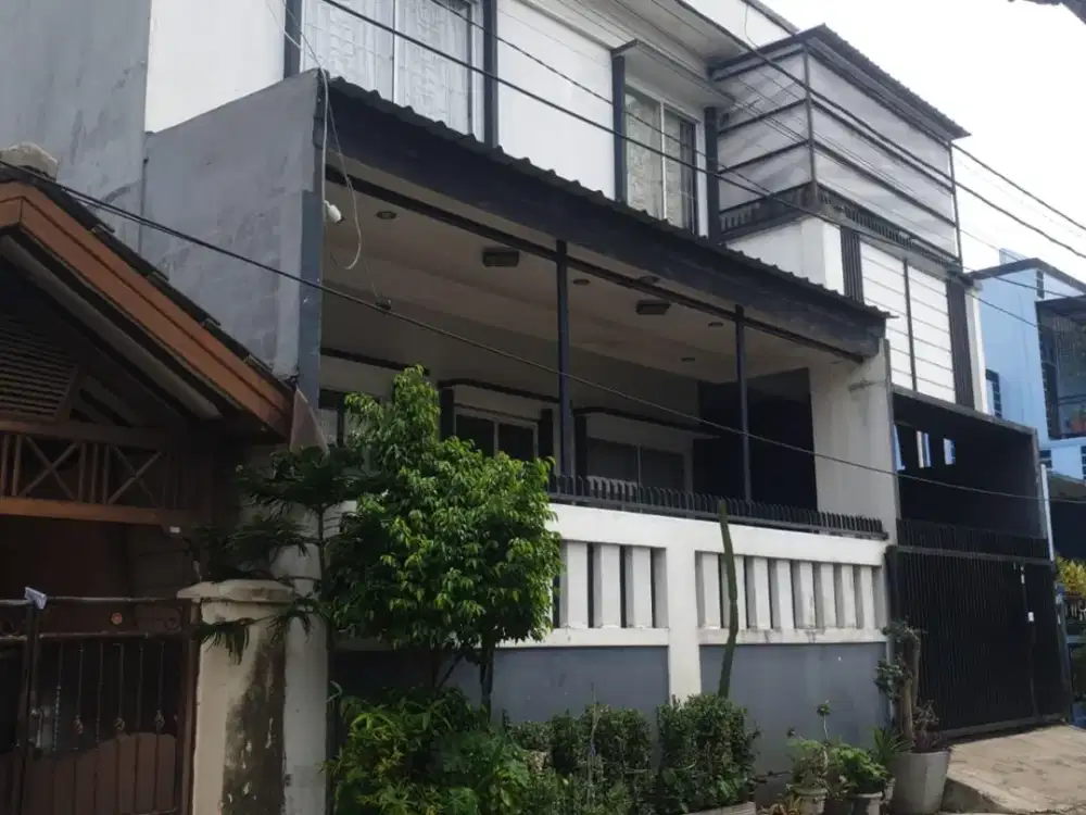 Di Jual Lelang Rumah 2 Lantai di Perumahan Pinang Griya Permai, Jalan Anggrek Catellya, Kelurahan Pinang, Kecamatan Pinang (Dh. Kecamatan Cipondoh), K