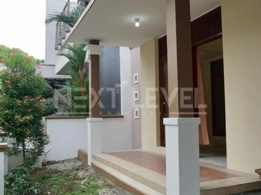 Disewakan rumah di Puri Widya Kencana Citraland Surabaya barat