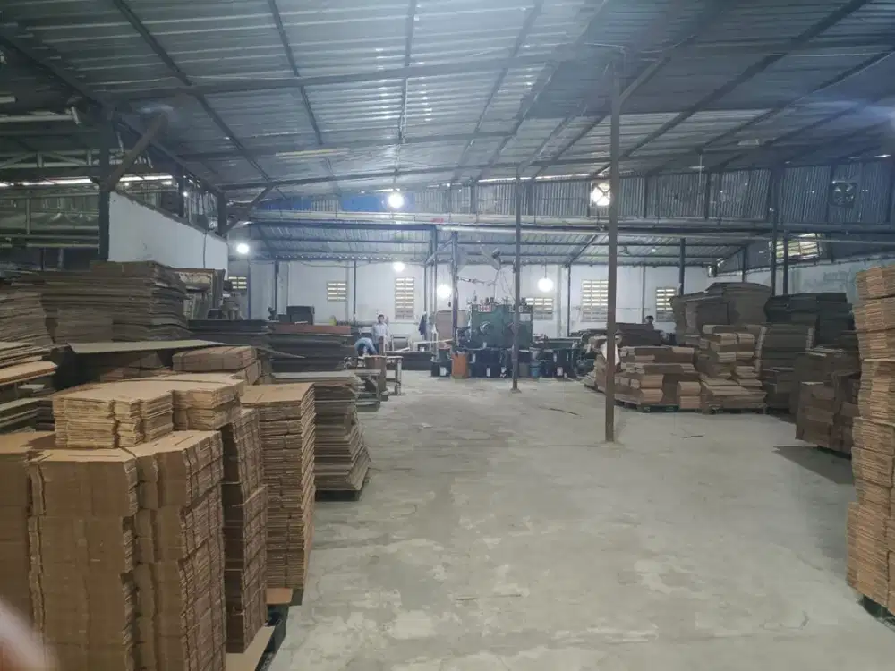 Gudang  Harga 5.5M (nego) Lokasi Cimuning Mustikajaya Bekasi