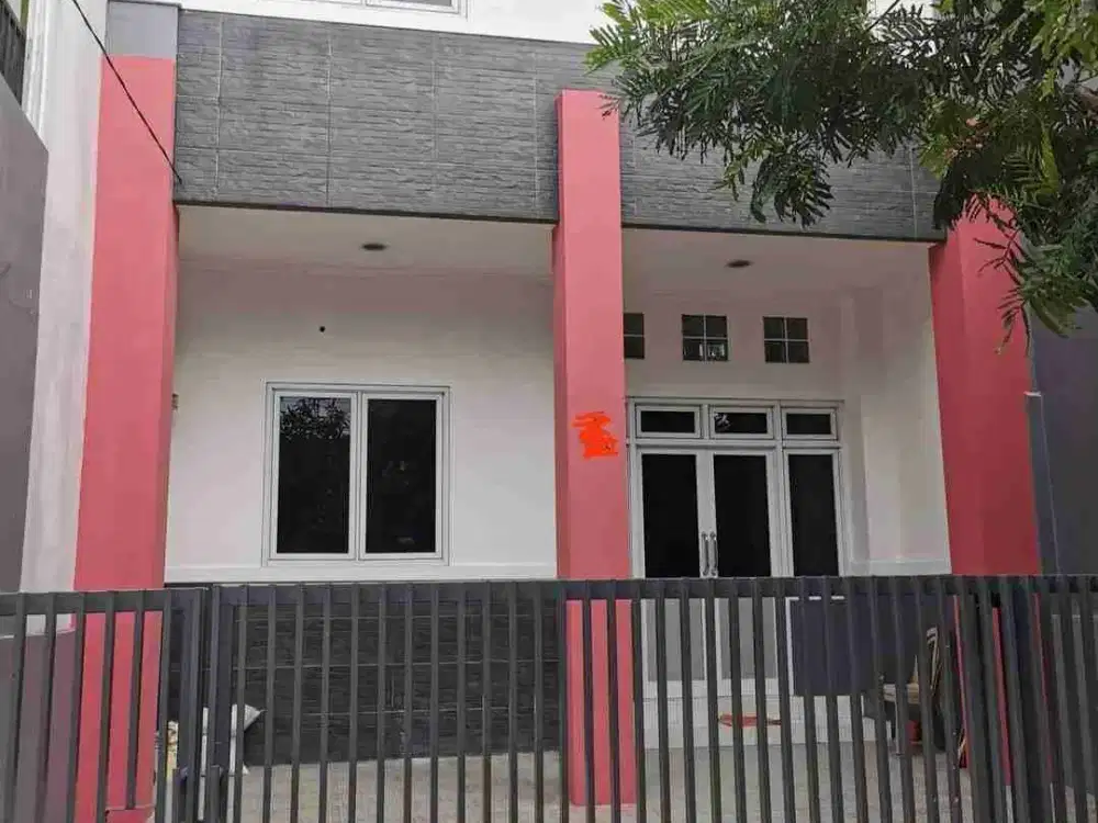 Rumah 2 lantai bagus siap huni 1.3 M nego di Kemang pratama jual cepat