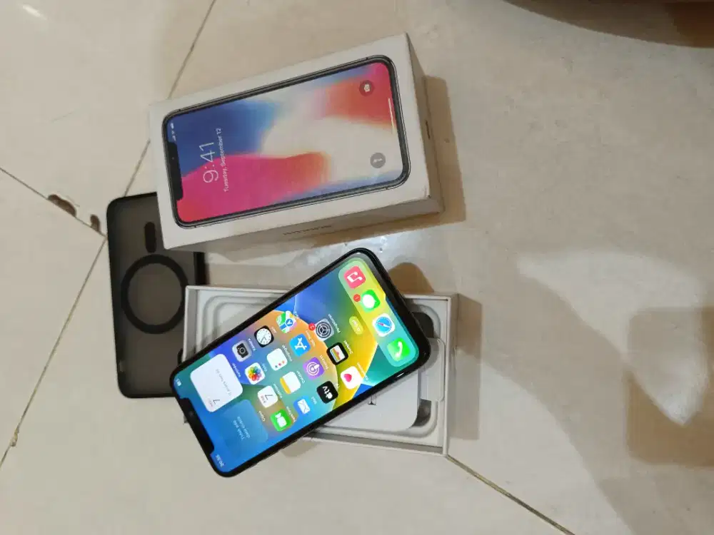 Iphone X 256 ibox fullset mlussss, face id aja off, hp lancar jaya