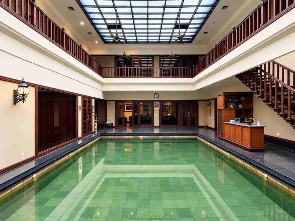 rumah mewah private pool di kawasan elite exclisive dekat mega kuningan jakarta selatan
