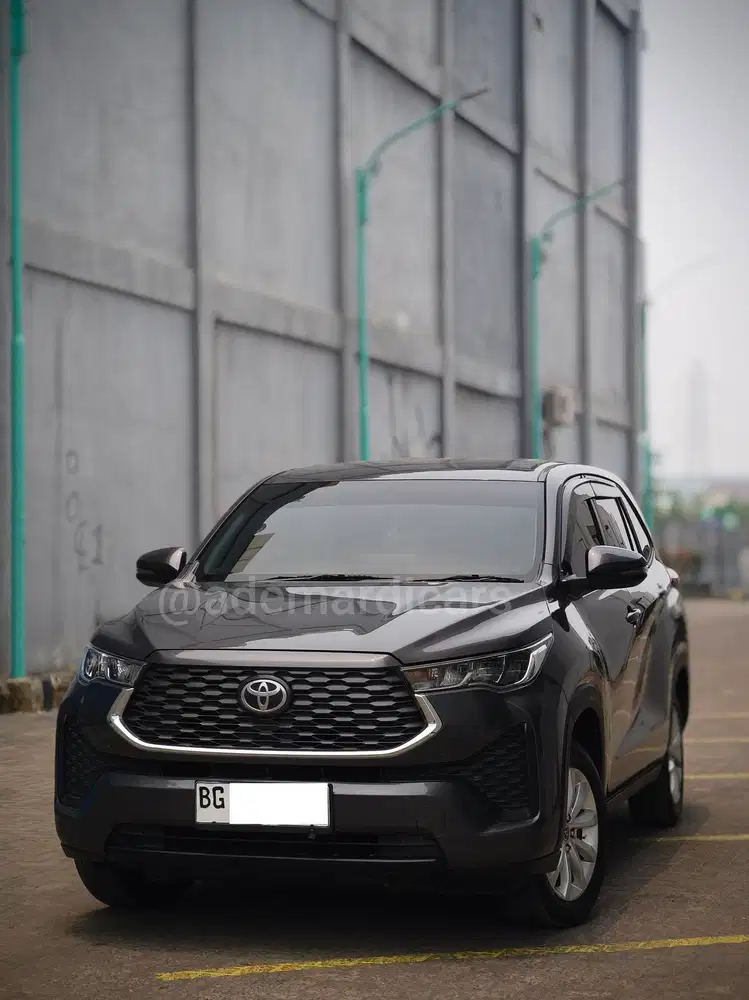 Innova Zenix 2.0V CVT 2023