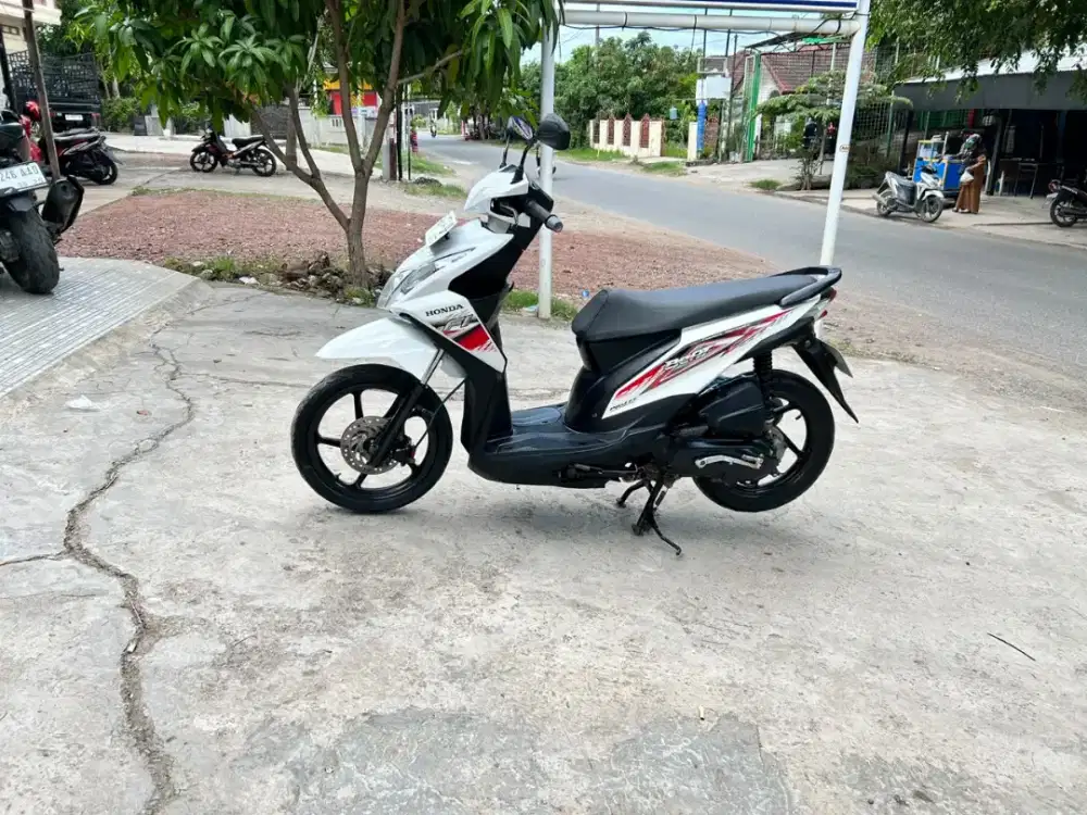 Di jual.honda beat tahun 2014