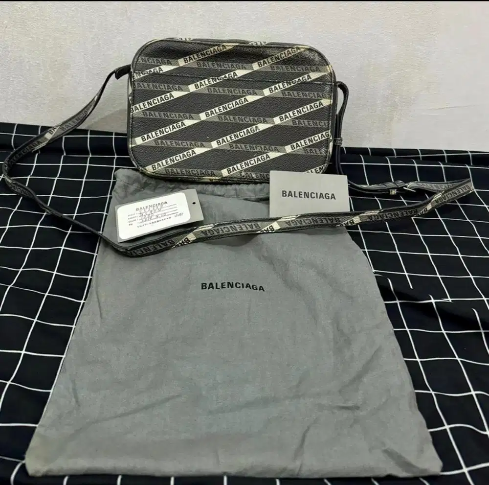 Balenciaga Logo Sling Bag Authentic Original 100%