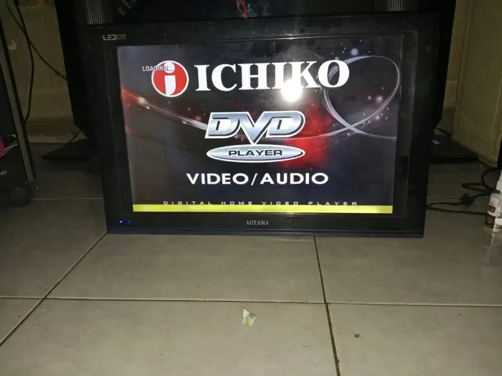 TV LED 24 MERK AOYAMA DAN DVD