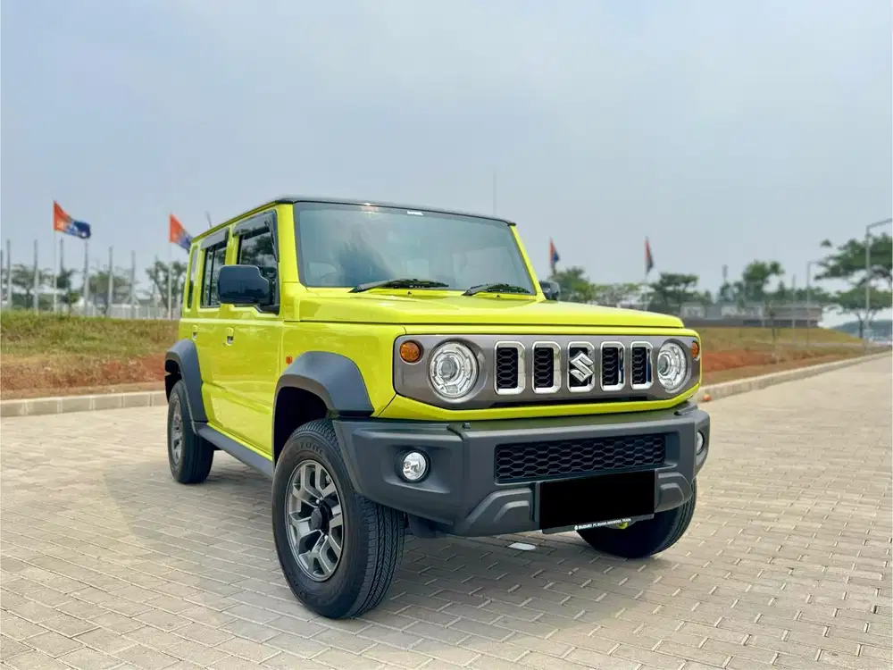 (KM 4 RIBU) Suzuki Jimny 5 Doors A/T Kuning Two-tone 2025 LIKE NEW!