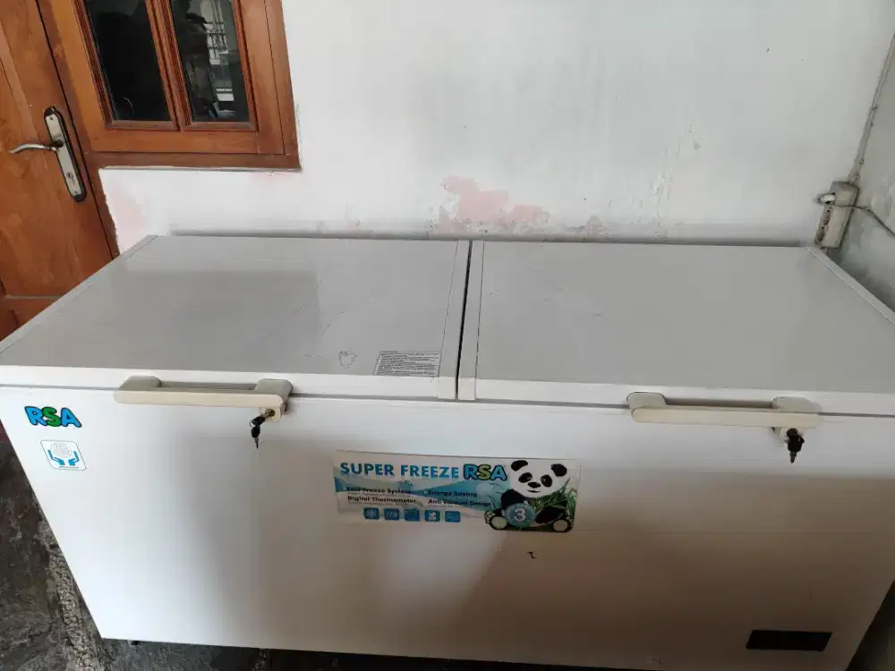 Freezer Box 600 liter