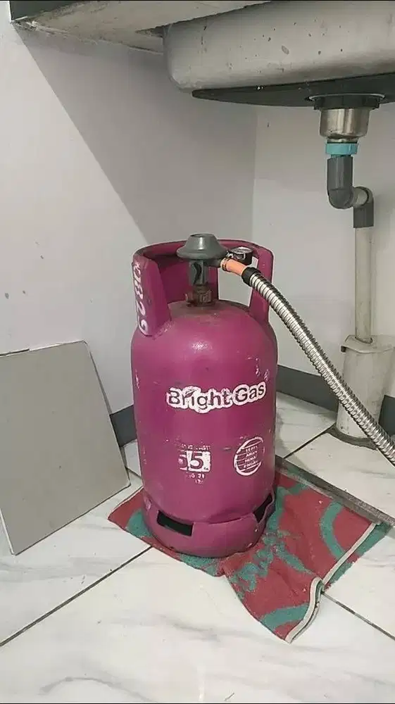 Tabung gas elpiji pink 5,5 kg (kosongan)