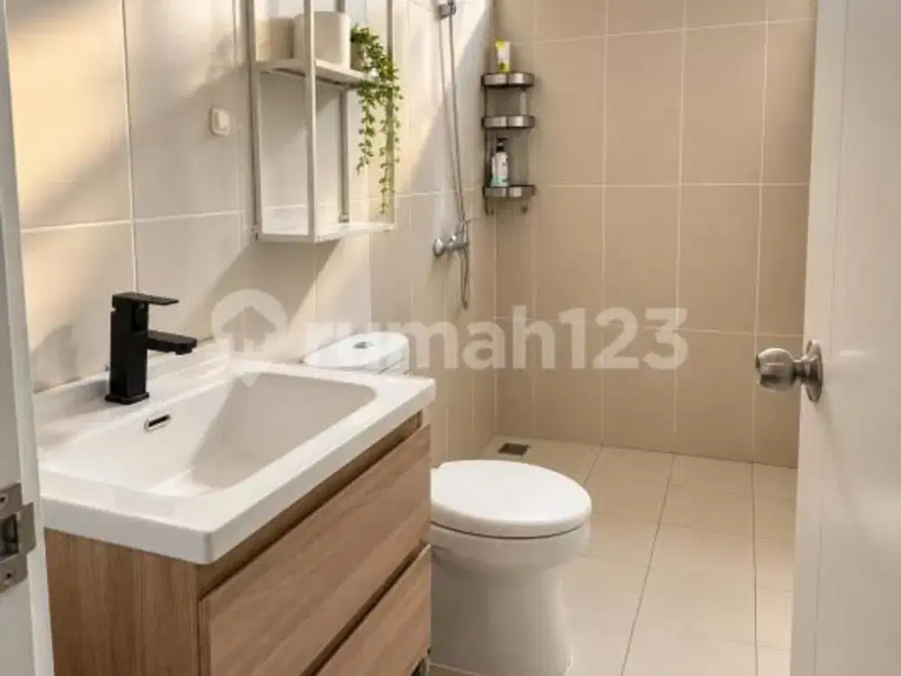 Disewakan Rumah 2 Lantai Full Furnished di Omaha Village Gading Serpong