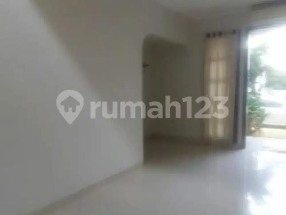 Disewakan Rumah 2 Lantai Sudah Dak dan Kanopi Belakang di Vivacia BSD