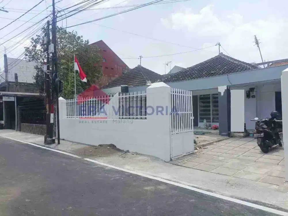 Rumah disewakan di jalan kapuas celaket blimbing malang