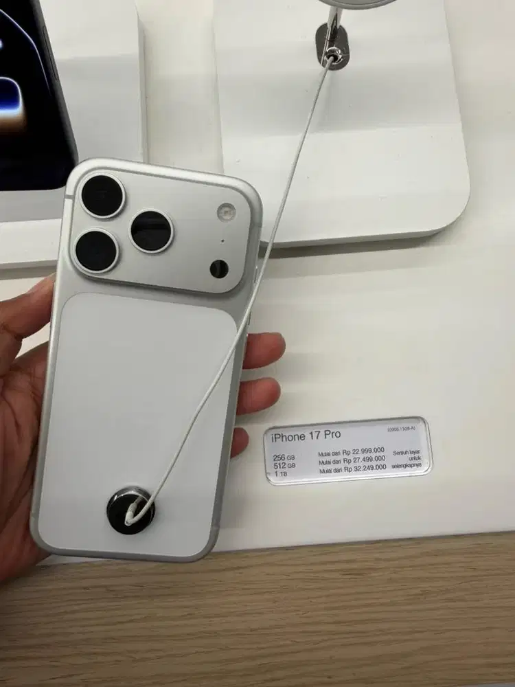 cicilan iPhone 17 pro 256GB silver bebas 2x angsuran home credit