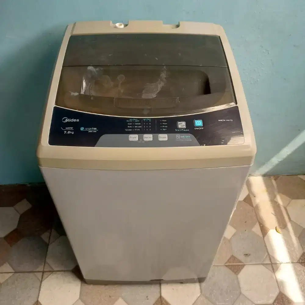 Mesin cuci 1 tabung merek Midea ukuran 7kg