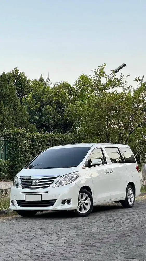 Toyota Alphard 3.5 Q Bensin Matic V6 2012 Putih Facelift Pilot Seat