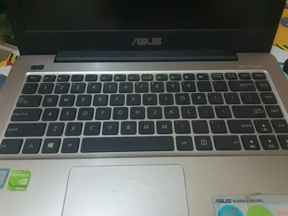 Asus portable computer (perlu service)