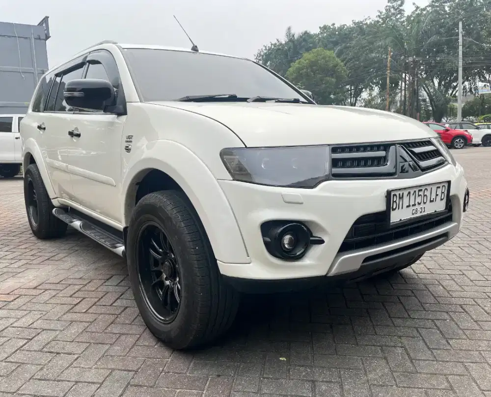 Pajero Dakar 2.4 AT 2014 KM 50 Ribuan