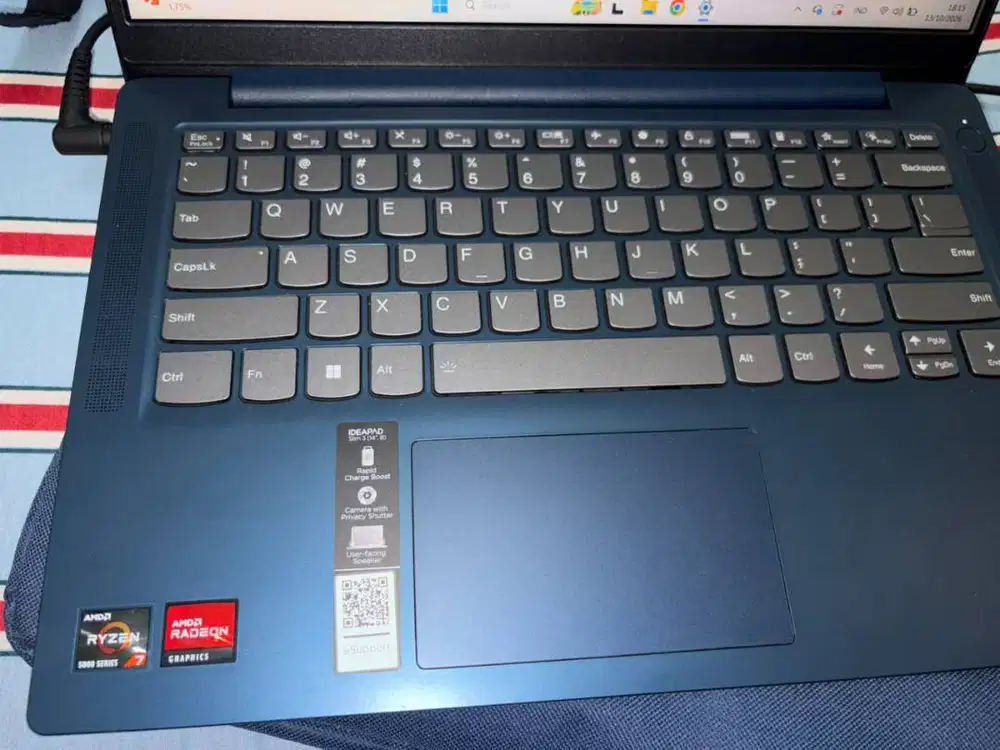 Laptop Lenovo Ideapad Slim 3 - PRELOVED