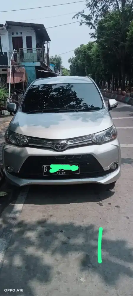 Toyota Avanza 1.5 Veloz A/T tahun 2016, warna Silver Metalik,