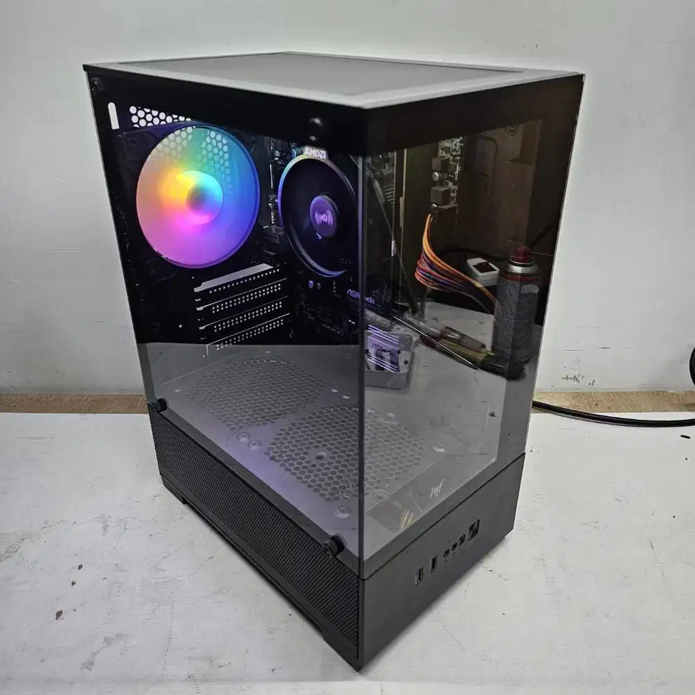 PC Ryzen 3 2200G Vega 8 RAM 8/256GB Siap Pakai M-ATX bisa Gaming