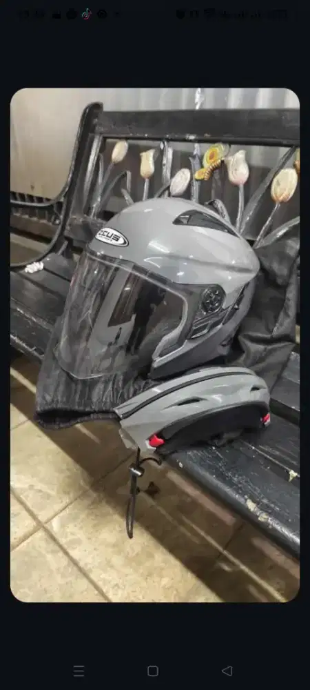 Helm Zeus 613 c bekas seperti baru